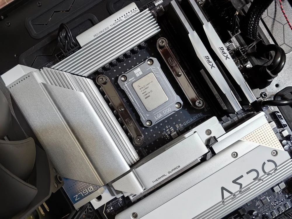 CNC-Detail · Backplate